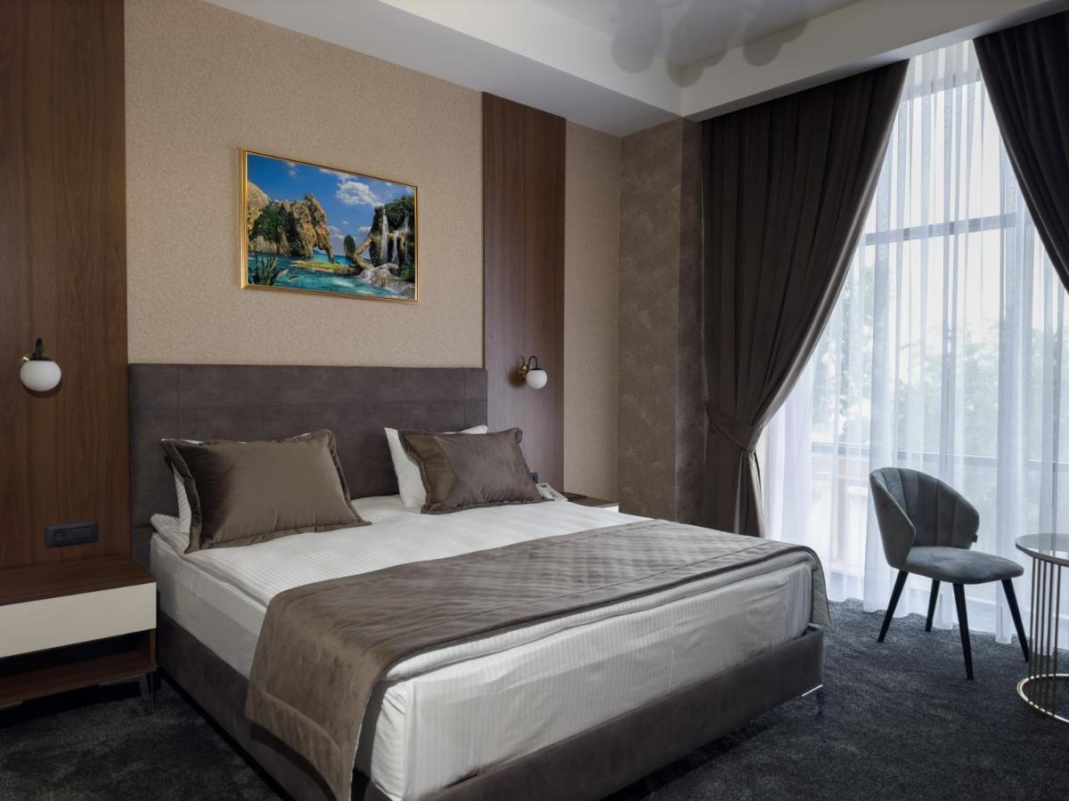 Leon Hotel Spa Ganja Ngoại thất bức ảnh